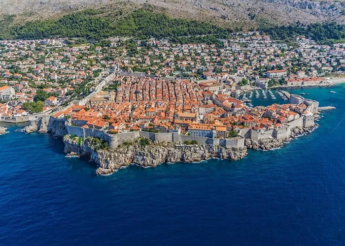 Appartement In With Sea View, Balcony, Air Conditioning, Wifi Cavtat