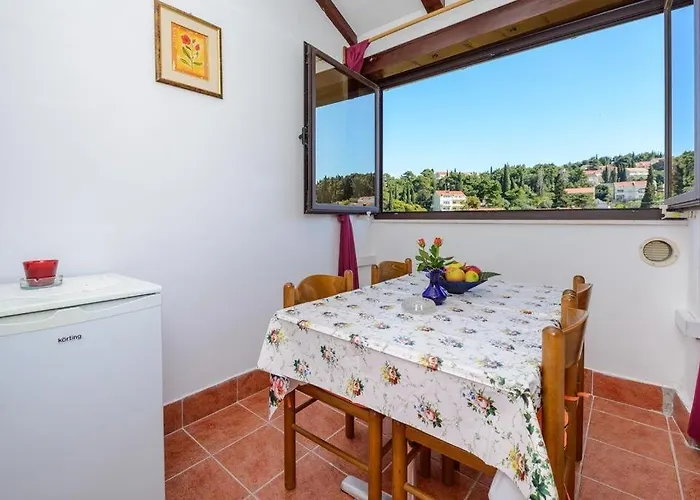 Appartement In With Sea View, Balcony, Air Conditioning, Wifi