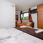 In With Sea View, Balcony, Air Conditioning, Wifi Lägenhet *