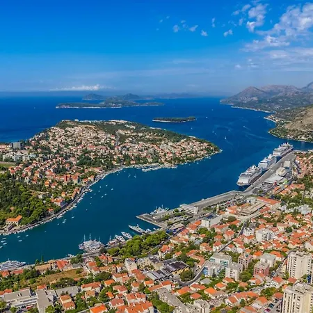 Lejlighed In With Sea View, Balcony, Air Conditioning, Wifi Cavtat