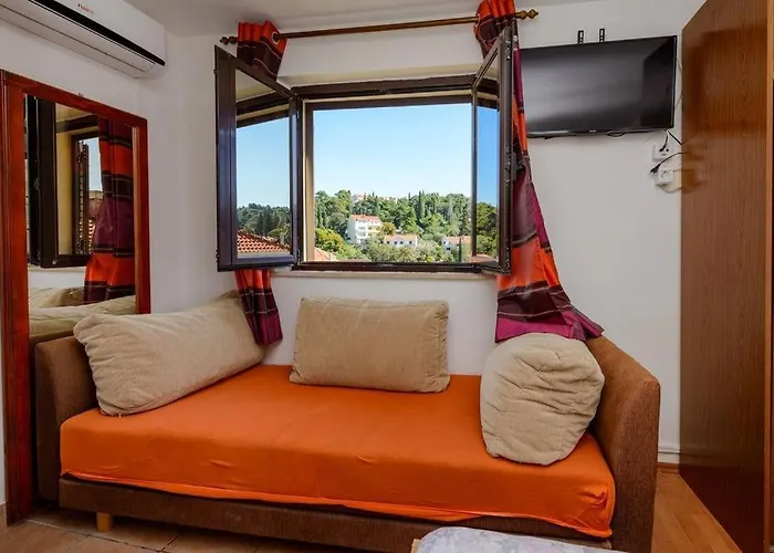 In With Sea View, Balcony, Air Conditioning, Wifi