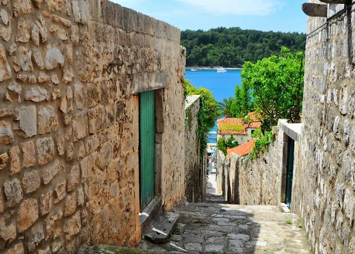 In With Sea View, Balcony, Air Conditioning, Wifi Appartamento